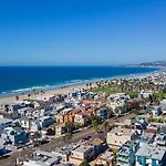 Bayfront 1-Br With Stunning View Steps To The Sand
