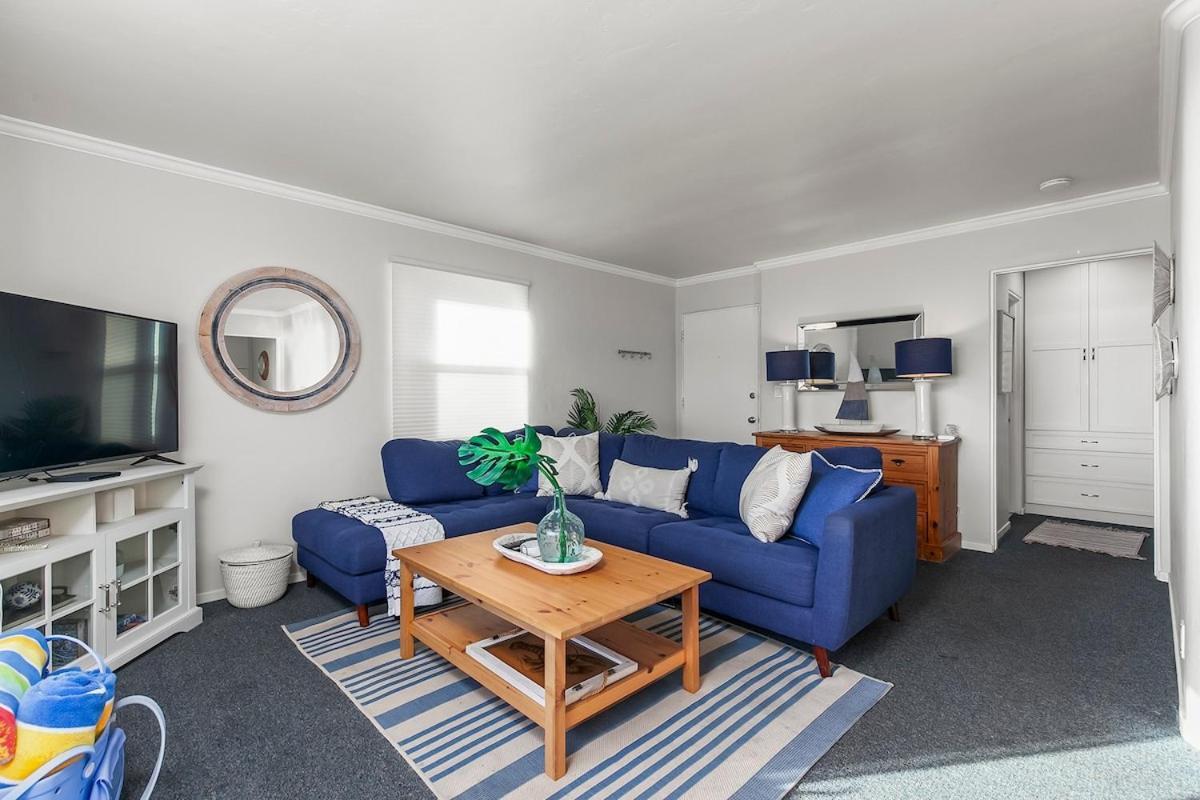Bayfront 1-br With Stunning View Steps To The
