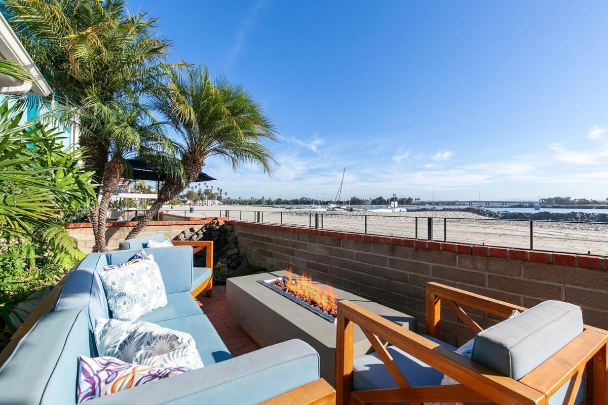 Bayfront 1-br With Stunning View Steps To The *